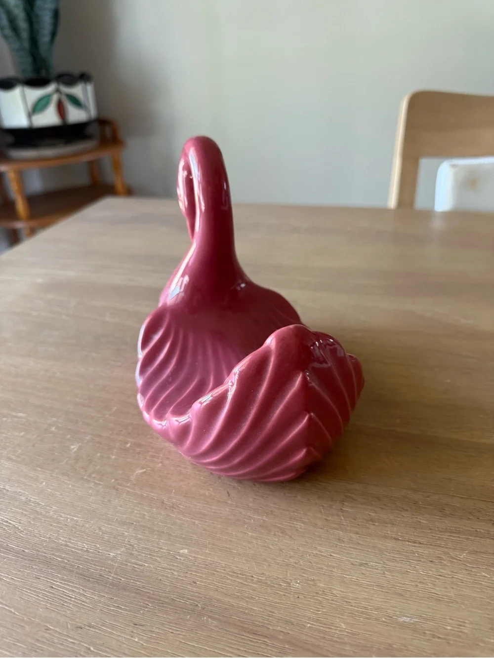 Vintage 1980s Mauve Pink Andre Richard Ceramic Swan Towel Holder